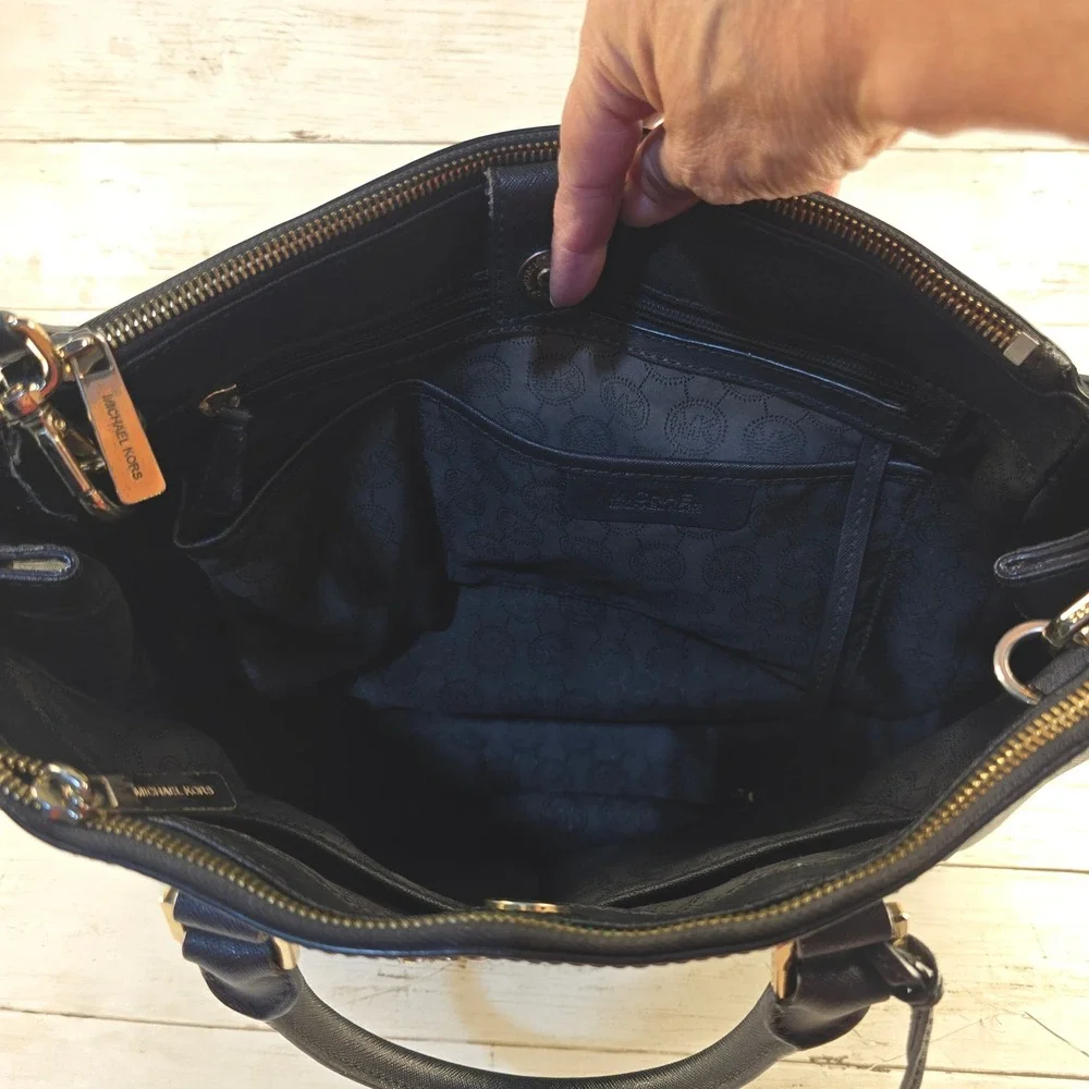 Michael Kors Savannah Satchel Black Saffiano Leather Gold Hardware Tote Bag